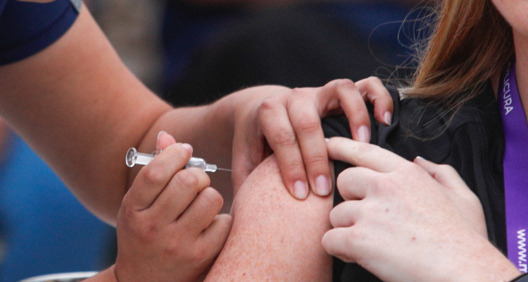 Por qué la campaña contra la Influenza empezó ahora: la importancia de vacunarse antes del invierno