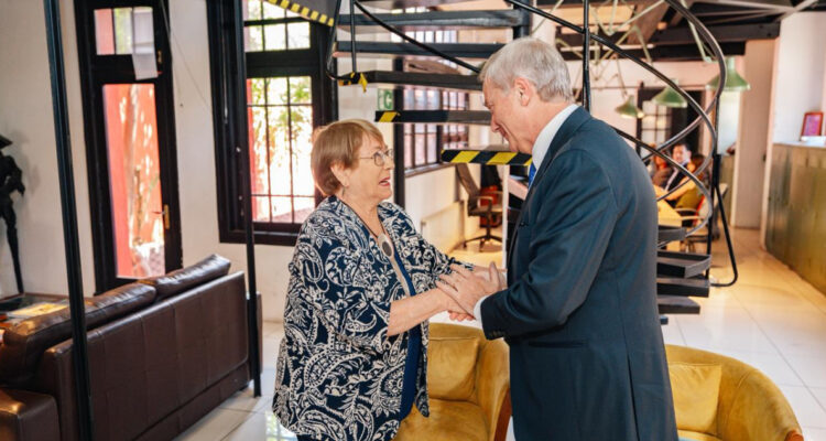 Apoyo del Gobierno a candidatura de Bachelet a la ONU se diluye, mientras el PS presiona a Kast