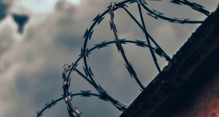 Estos son los requisitos que propone el proyecto que permitiría a miles de reos salir de prisión