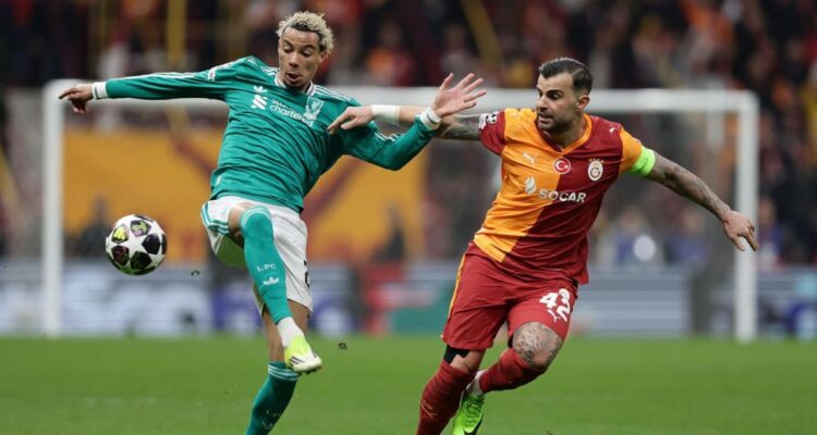 Galatasaray sorprendió a Liverpool por Champions League.