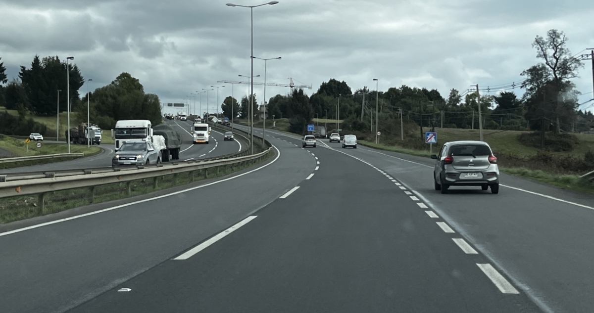 Concesión de Ruta 5 Sur entre Gorbea y Río Bueno