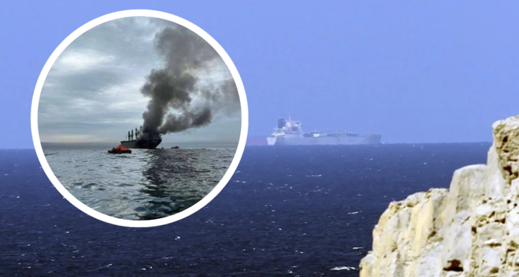 Barcos petroleros en el Estrecho de Ormuz