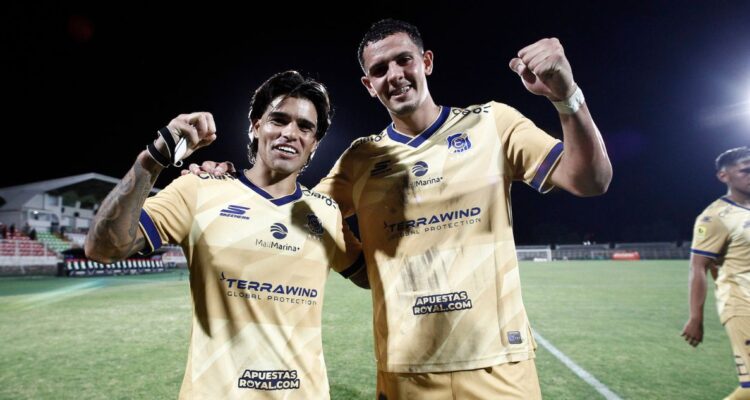 Everton sorprende a Palestino y se queda con vitales tres puntos y lidera grupo C de Copa de la Liga