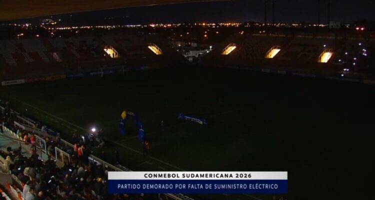 Problemas con suministro eléctrico tienen demorado el partido entre Cobresal y Audax, por Copa Sudamericana