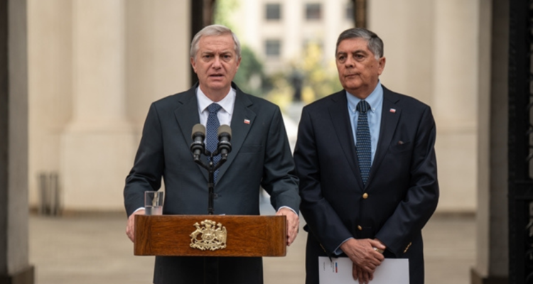 Criteria 57% aprueba a Kast y 45% está en desacuerdo con indultos a uniformados por estallido social