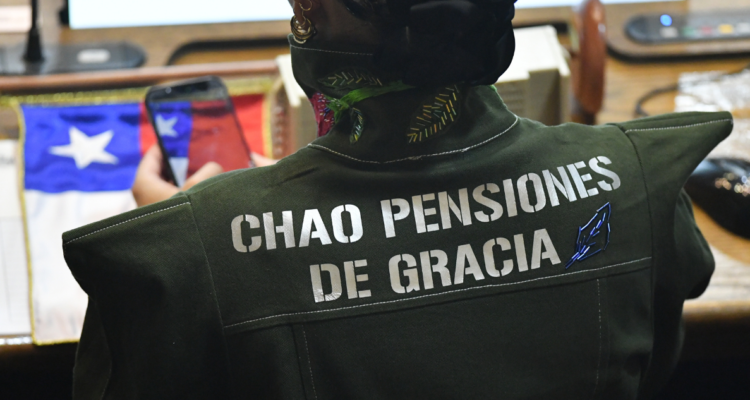 De "la abuela los ama" a "chao pensiones de gracia": los inusuales juramentos en la Cámara Baja