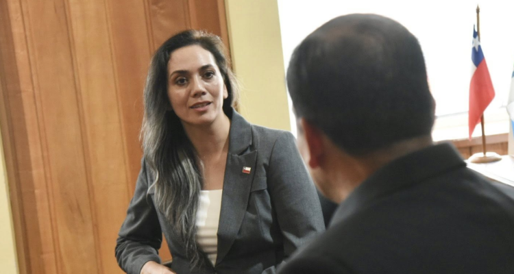 Nueva delegada de Los Ríos llama a “confiar en el proceso” para atender necesidades de la región