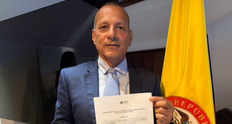 Detienen a candidato al Congreso colombiano que habría intentado sobornar a policías en elecciones