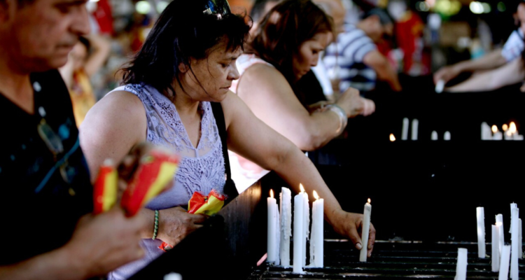 Detienen a dos sujetos por estafar a peregrinos con juego “Pepito paga doble” en Yumbel