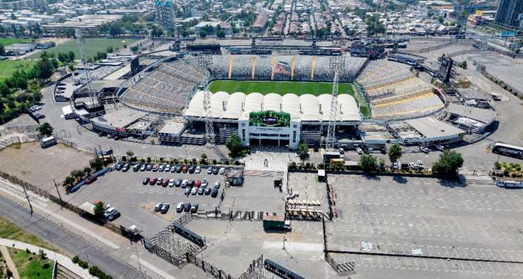 Detienen a sujeto que escaló al interior del Estadio Monumental mientras entrenaba Colo Colo