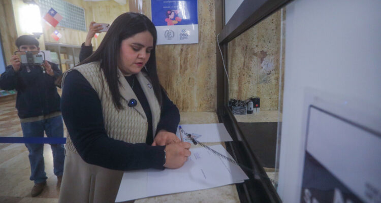 Diputada Concha niega ser deudora del CAE y confirma pago de saldo en Fondo Solidario tras polémica