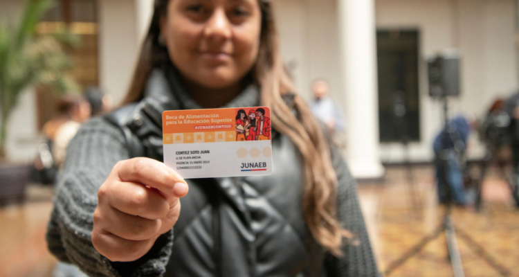 Dónde usar la beca BAES de Junaeb en Santiago y regiones ¿Qué productos tienen restricción de compra?