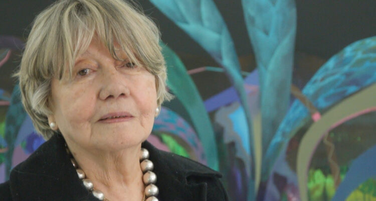 Dueña de Galería Caballo Verde recibirá premio Marco Bontá, pero ve difícil continuar con el espacio