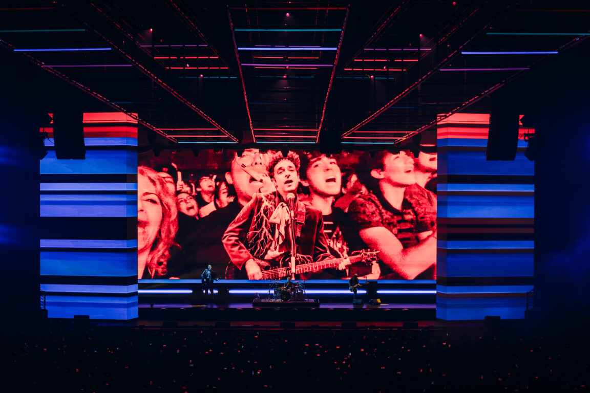 ¿Vale la pena ver el holograma de Gustavo Cerati?: Así es el show que Soda Stereo trajo a Chile