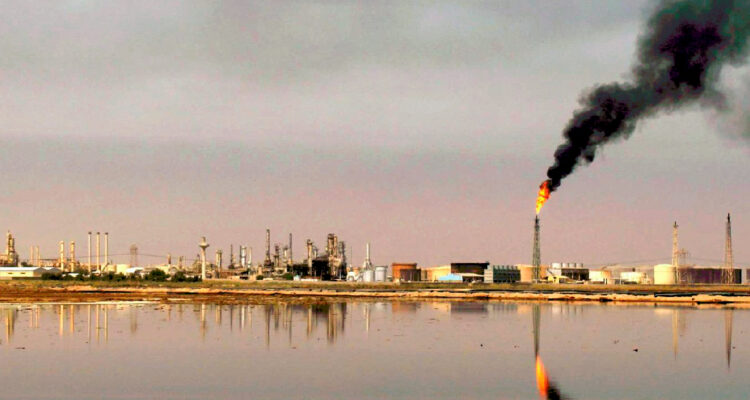 El G7 asegura estar listo para actuar "de forma urgente" para estabilizar los precios del petróleo