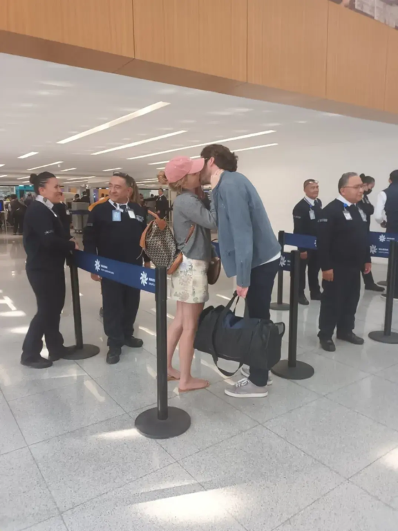 Emma Watson junto a Gonzalo Hevia Baillères