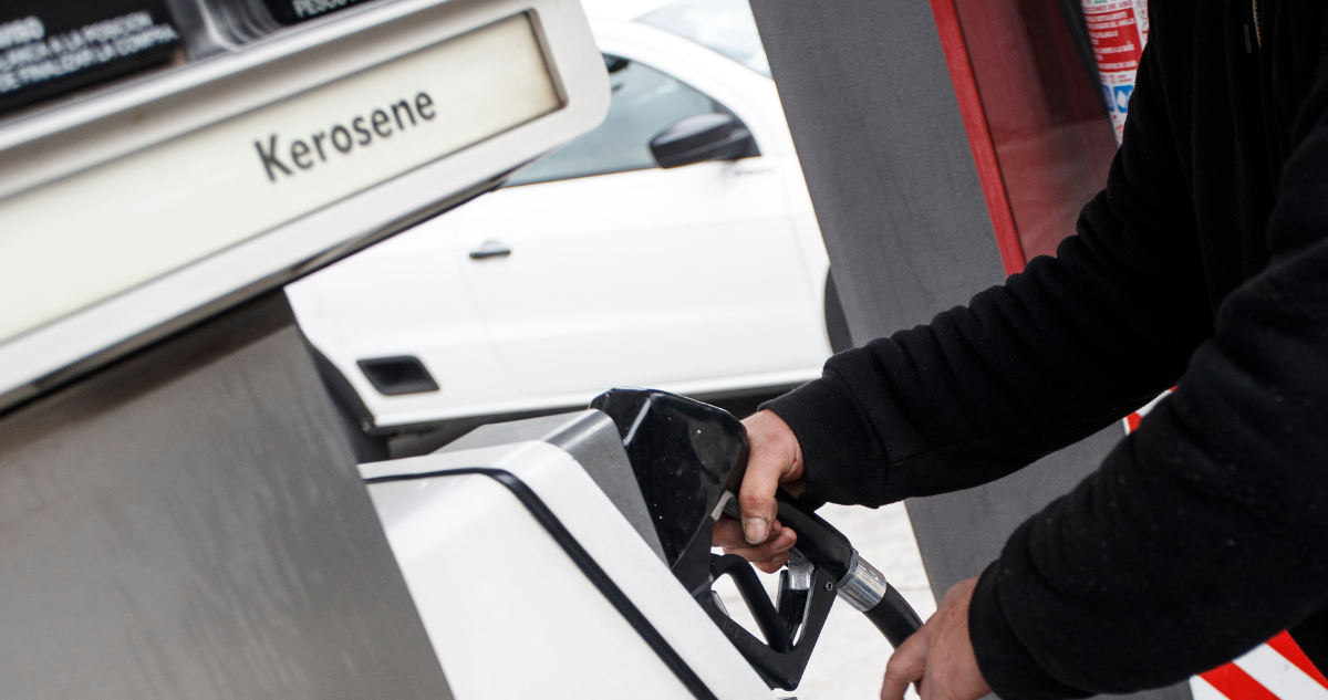 Enap informa que la parafina sube 107 pesos por litro