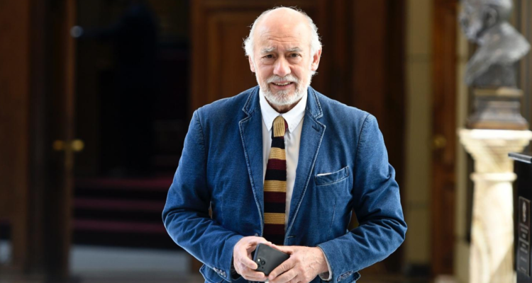 Entrevista senador Iván Flores (DC): “Kast no nos dio tiempo siquiera para organizar la oposición. La embarraron antes”