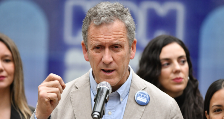 Exministro Muñoz cuestiona pausa a ciclovía de Nueva Alameda: "Trasciende gobiernos y debe continuar"