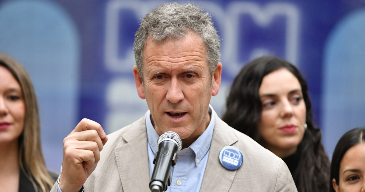 Exministro Muñoz cuestiona pausa a ciclovía de Nueva Alameda: “Trasciende gobiernos y debe continuar”