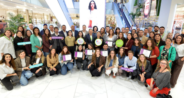 Falabella es el primer retail en Chile en obtener el Sello Iguala Conciliación del SernamEG