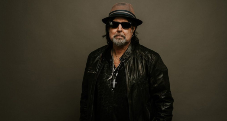Fallece Phil Campbell, histórico guitarrista de Motörhead, a los 64 años de edad