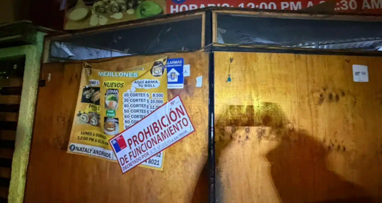 Fecas de roedor y baldes de pintura con carne: graves hallazgos causan cierre de locales en Mejillones