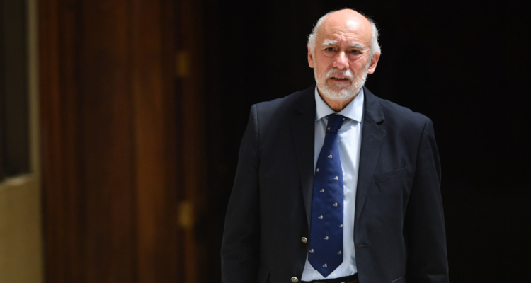 Senador Flores denuncia despido de subdirectora de la PDI: "Si investigan, nos llevamos una sorpresa"