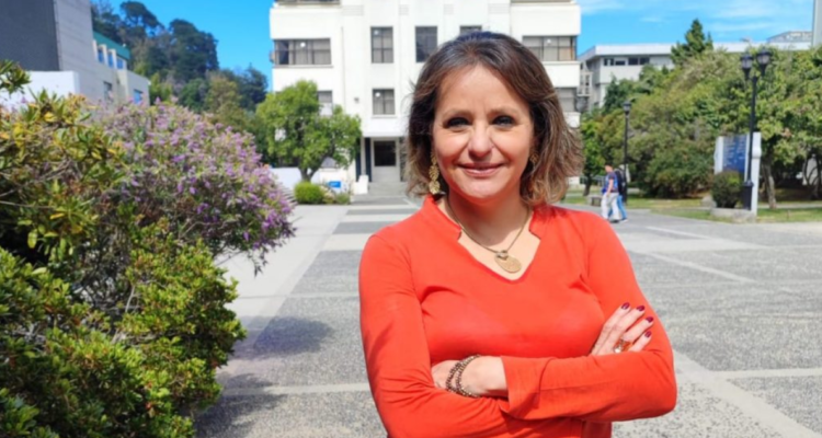 Reconocida académica de la UdeC, Paulina Astroza, sufre grave atropello en Concepción