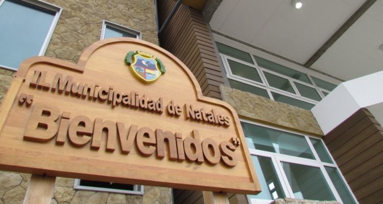 Allanan municipio de Puerto Natales y domicilios de exautoridades tras querella por delitos económicos