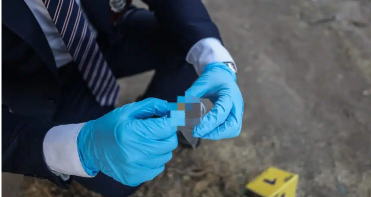 Transeúnte halló anillo en la calle en Calama, pero estaba en dedo humano: hombre lo había “perdido”