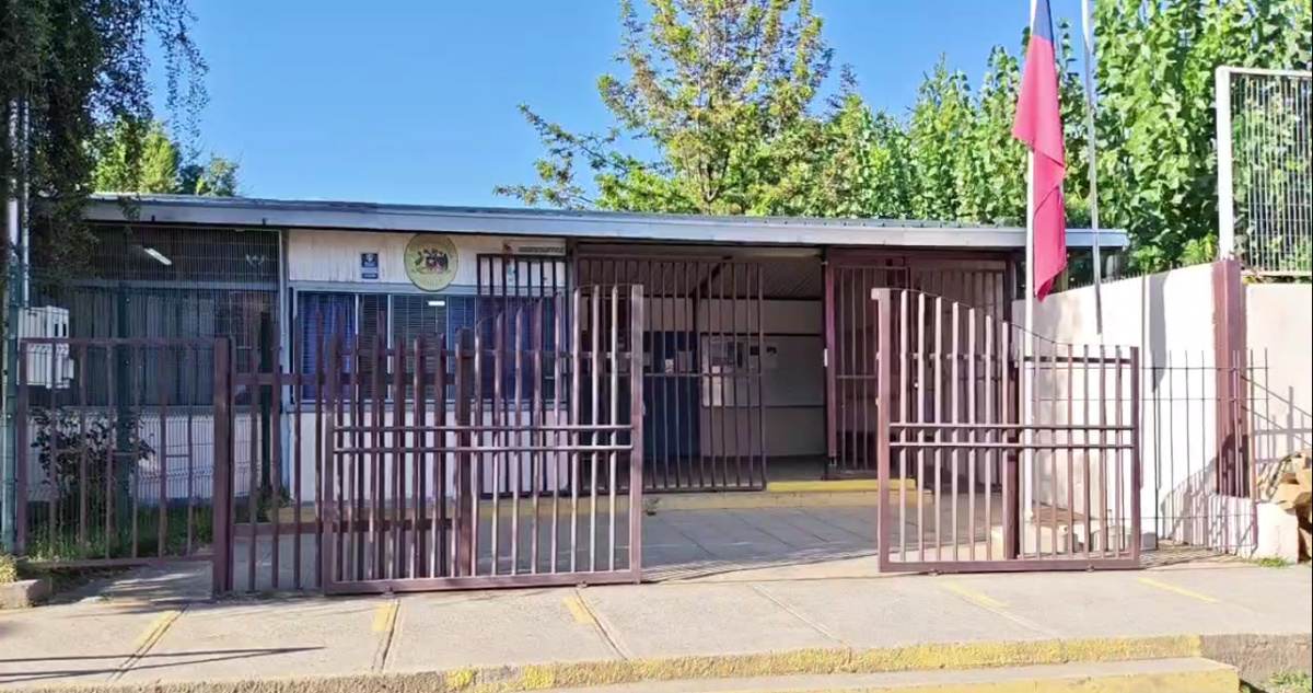 Dejan libre a estudiante de 15 años que intentó ingresar a colegio con arma de fuego cargada en Curicó