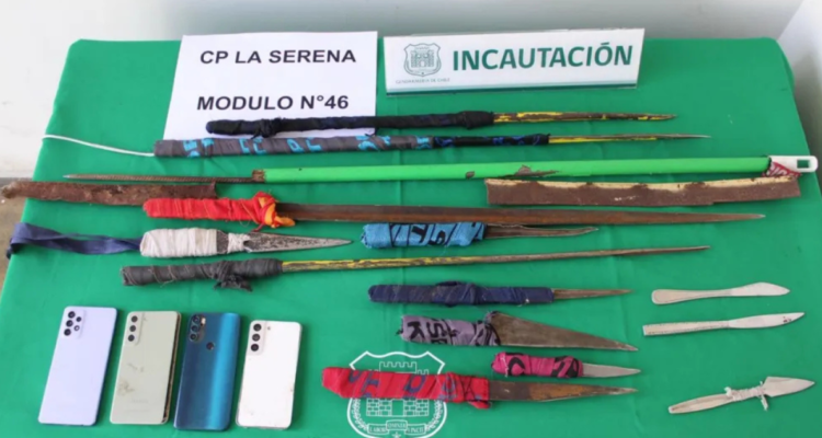 Incautan armas y teléfonos tras allanamientos a celdas en cárcel de La Serena