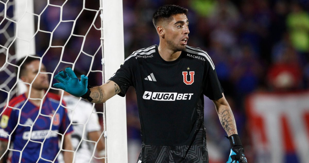 Gabriel Castellón y su molestia por decisión arbitral ante UdeC