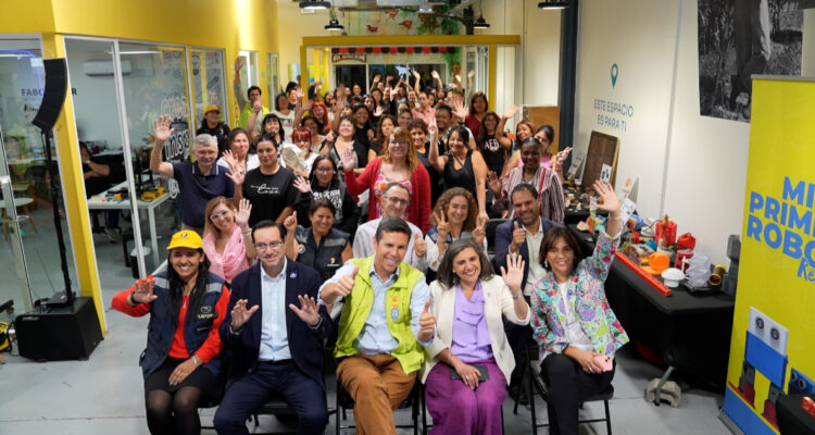 Lipigas comienza nueva edición de programa "Gasfiteras" para impulsar empleo femenino