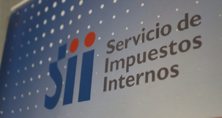 Gobierno de Kast confirma uso de "bala de plata" y despeja el camino para un nuevo director del SII