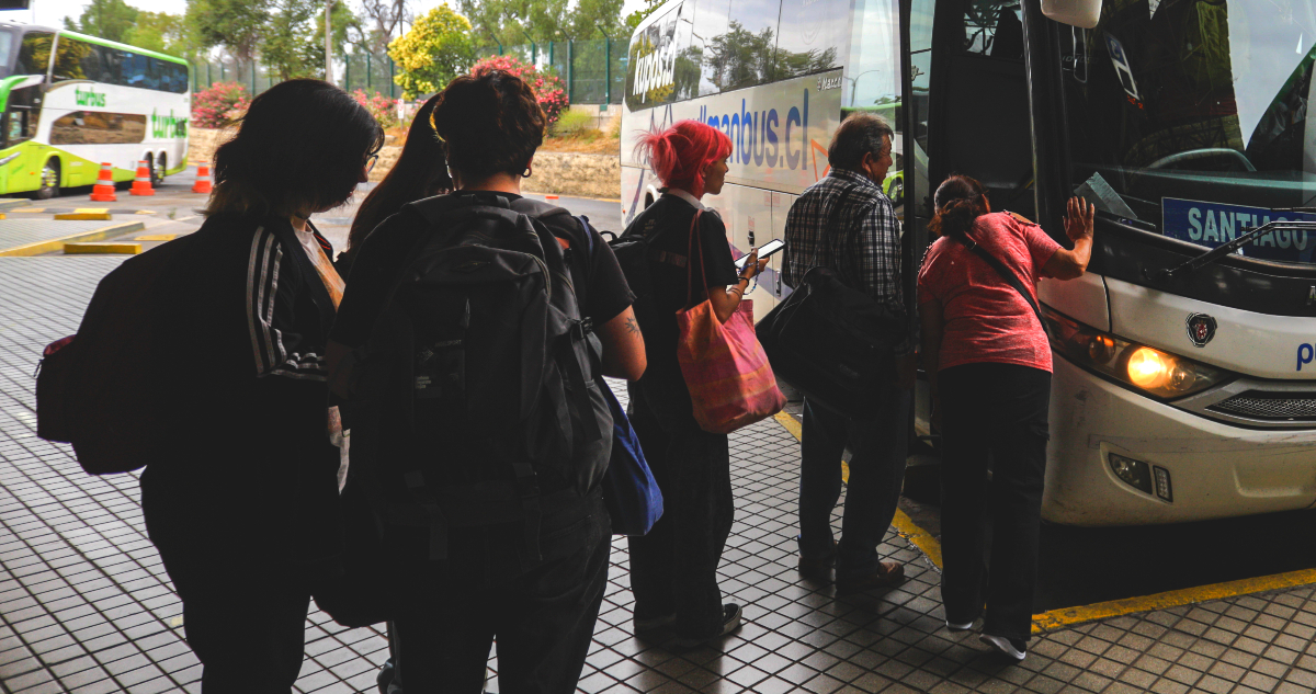 Gremio de transporte interurbano alertan fuerte alza en pasajes tras subida en combustibles