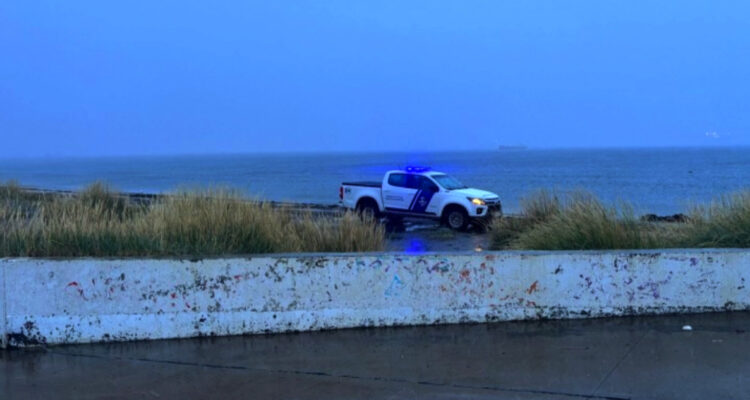 Hallan cuerpo de mujer en Porvenir que podría vincularse a joven extraviada en Estrecho de Magallanes