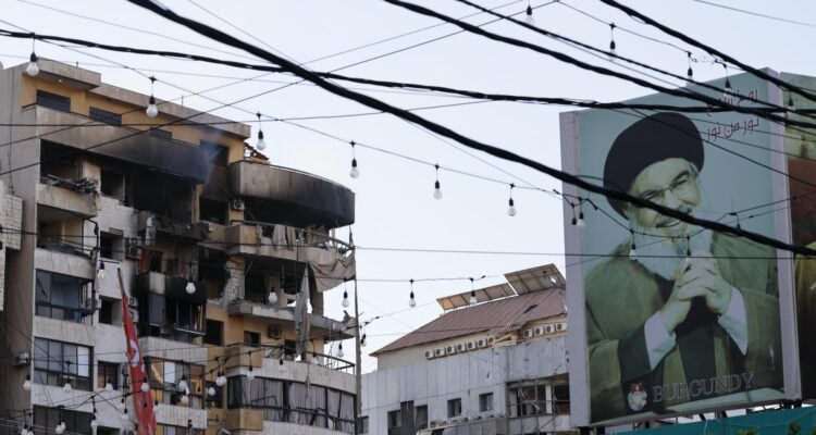 Israel mata al menos a 31 personas y hiere a 149 en bombardeos en el Líbano tras ataques de Hezbolá