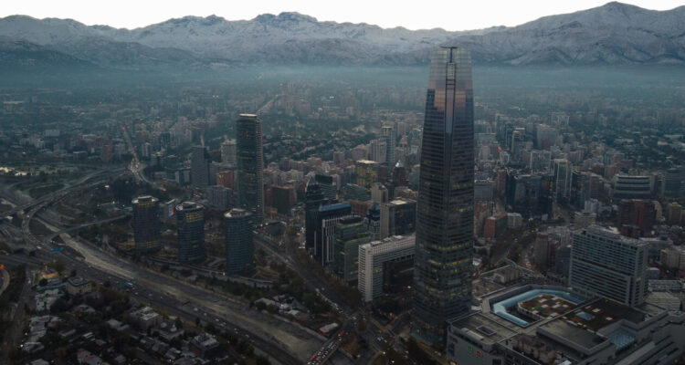 La inversión extranjera en Chile cerró 2025 al alza y superó los US$14.000 millones