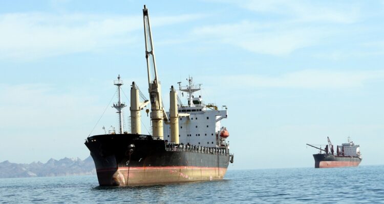 Irán amenaza con instalar minas en "todo el golfo Pérsico" si Estados Unidos ataca sus islas