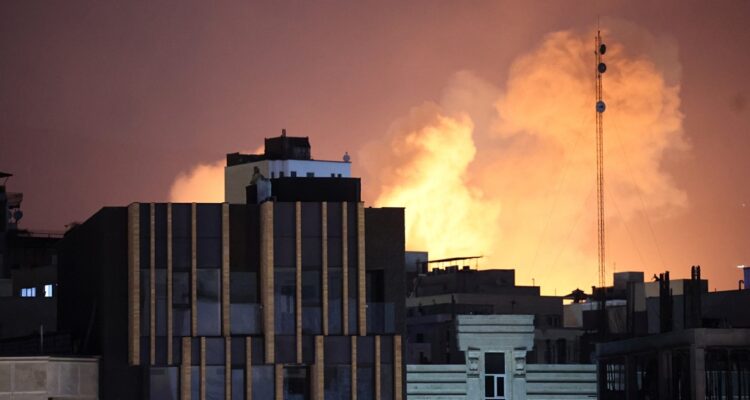 Media Luna Roja eleva a 555 los muertos en Irán tras los ataques de Israel y Estados Unidos