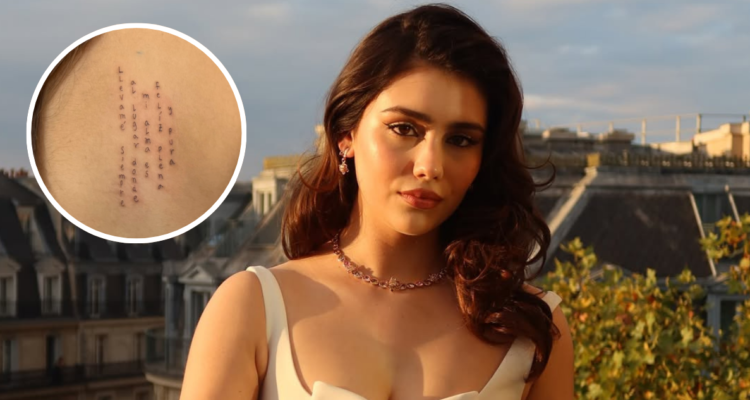 Isabel Calvo junto a miniatura de su tatuaje