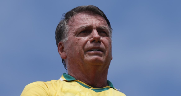 Supremo de Brasil concede prisión domiciliaria "temporal" al expresidente Bolsonaro