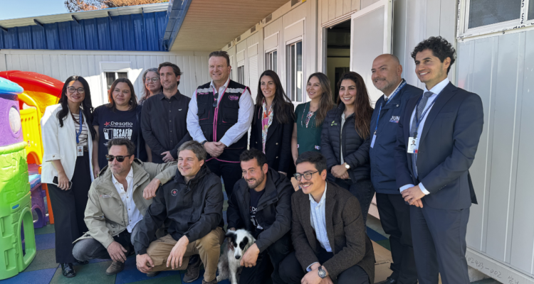 Ministra de Educación visita avances en reconstrucción del jardín “Burbujitas del Mar” en Lirquén