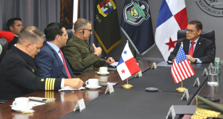 Jefe del Comando Sur alerta de “ataque” de China, Rusia e Irán que amenaza “soberanía” de las américas