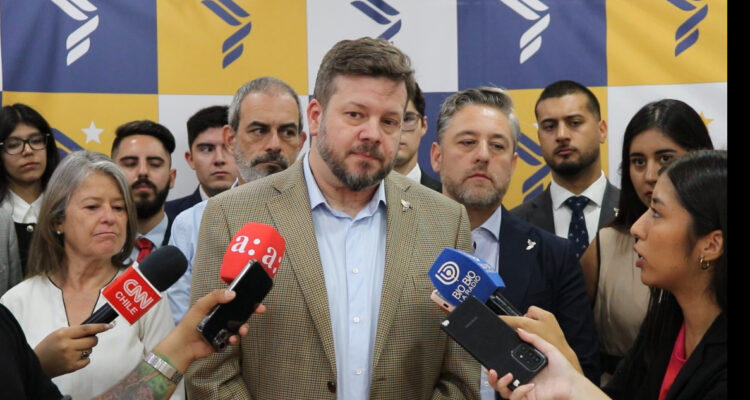 Kaiser anuncia “Ley Antiamarres” para permitir despidos de funcionarios en primeros meses de Gobierno