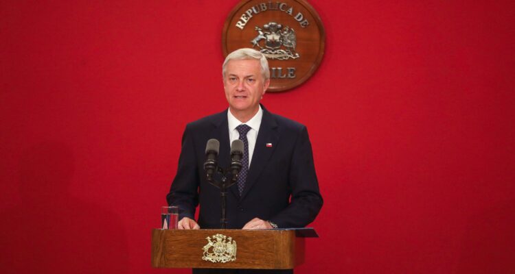 Kast confirma que aplicará indultos y no descarta beneficiar a condenados por Derechos Humanos