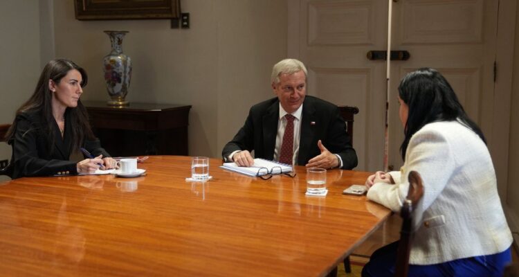 Kast condena fatal ataque en colegio de Calama e instruye a ministras viajar al norte