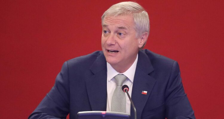 Críticas y llamados a la unidad: escalan tensiones en Chile Vamos por respaldo al gobierno